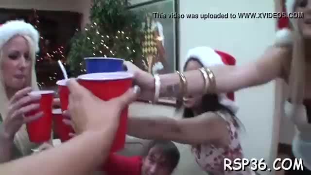 Courageous teens try huge schlongs